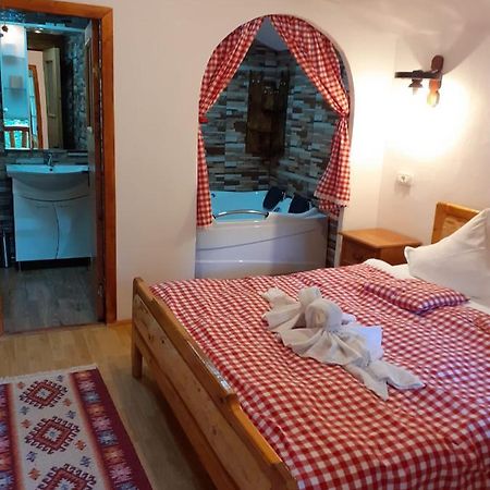 Cabanute Si Camping Dracula Capatineni-Paminteni Экстерьер фото
