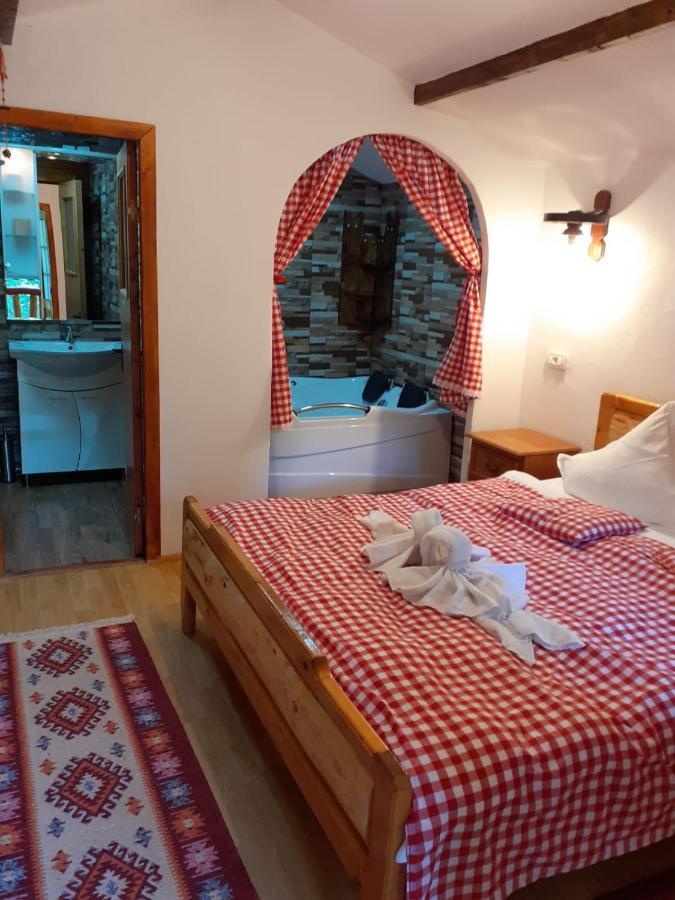 Cabanute Si Camping Dracula Capatineni-Paminteni Экстерьер фото